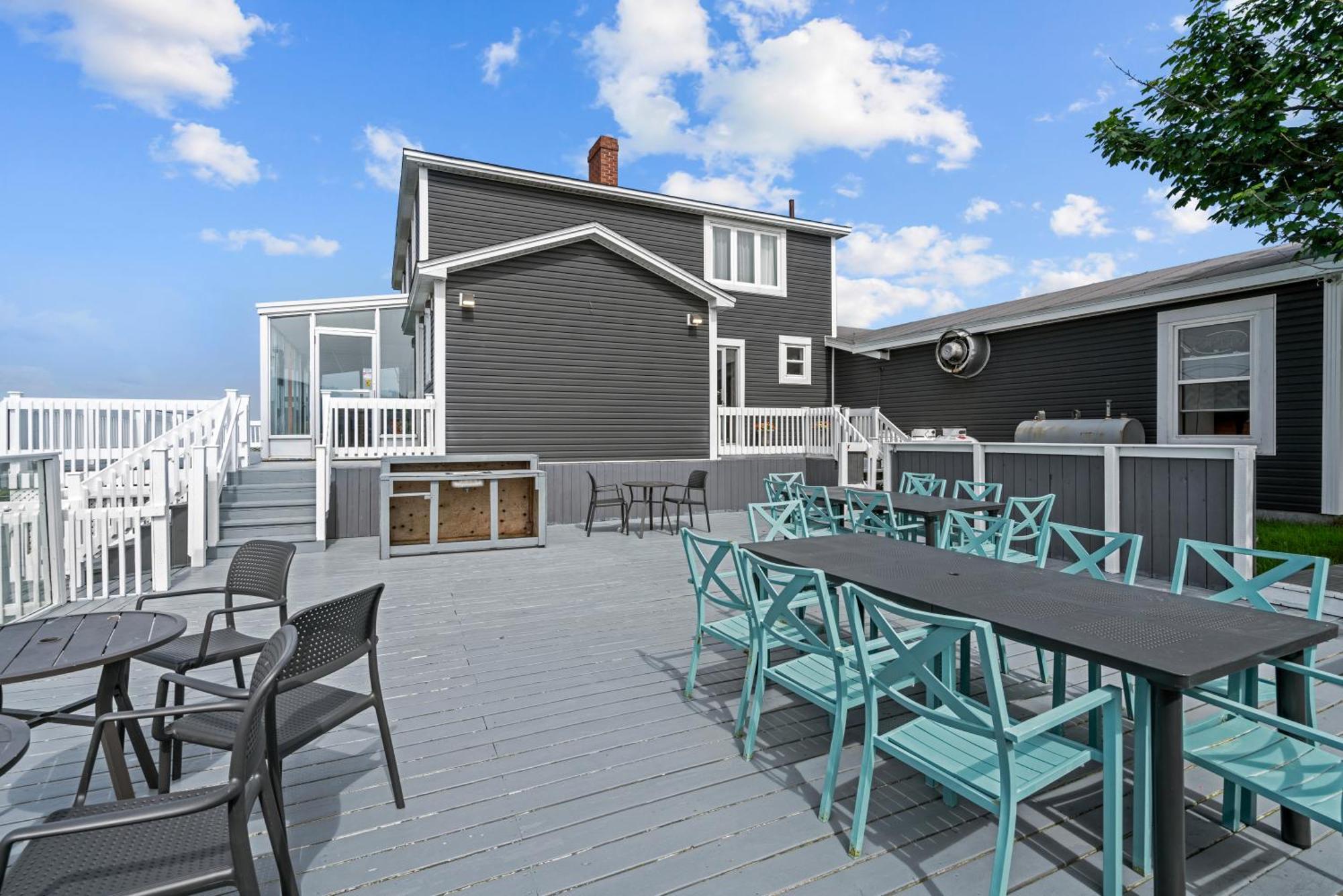 Edge Of The Avalon Inn Trepassey Bagian luar foto